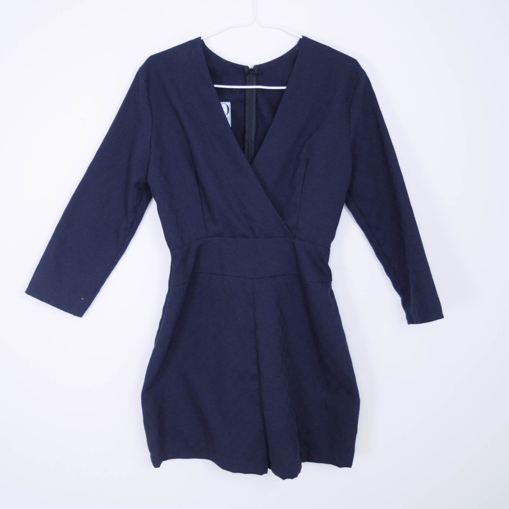 ❤️3/$35 50 Dresses Tess Vigil Romper V- Neck